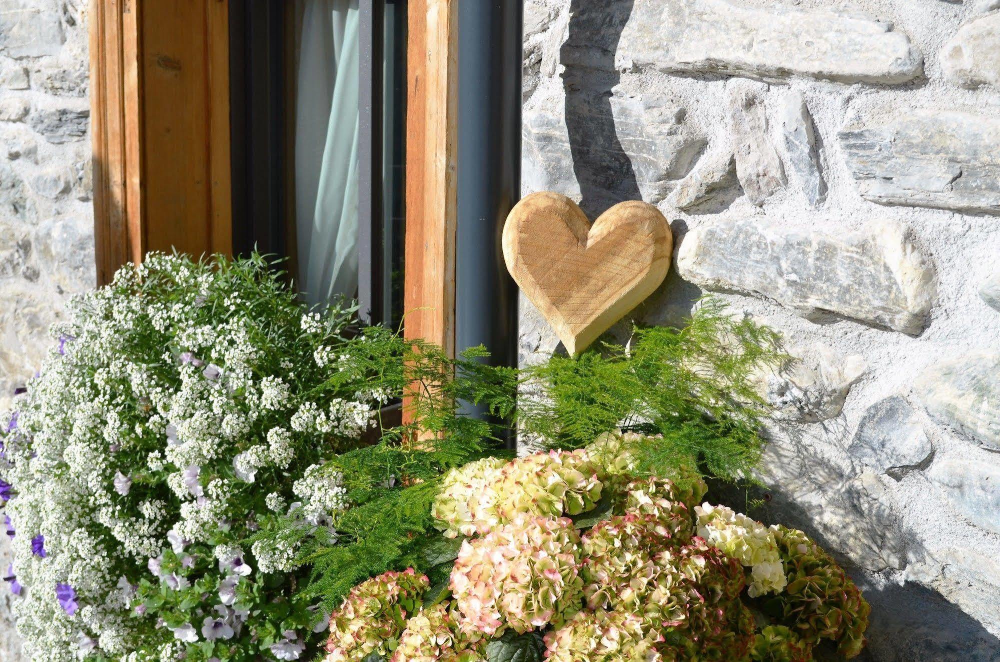 Laret Private Boutique Hotel - Adults Only Samnaun Exterior photo